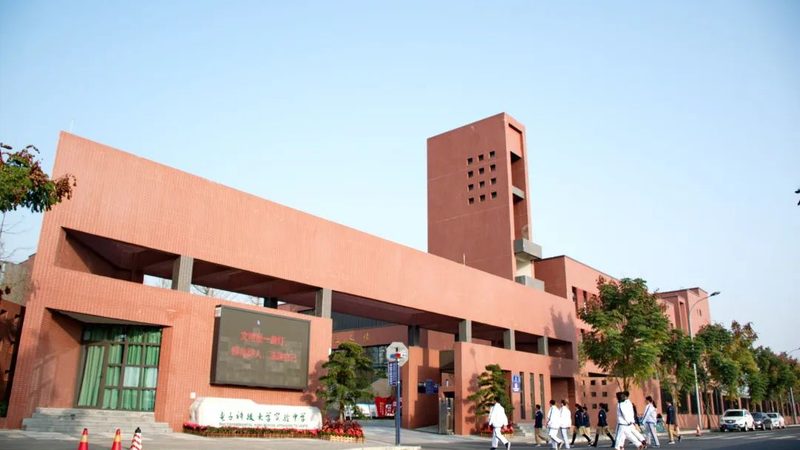 喷锡PCB板：揭秘其在电子制造中的应用奥秘